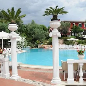 https://villa-pigalle.hotelinveneto.com