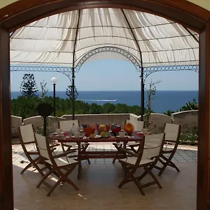 https://terrazza-sul-plemmirio-fanusa.sicilyhotelsitaly.net